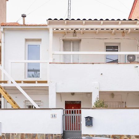 Independent Room Close To Ifema Y Aeropuertob Madrid Exterior foto